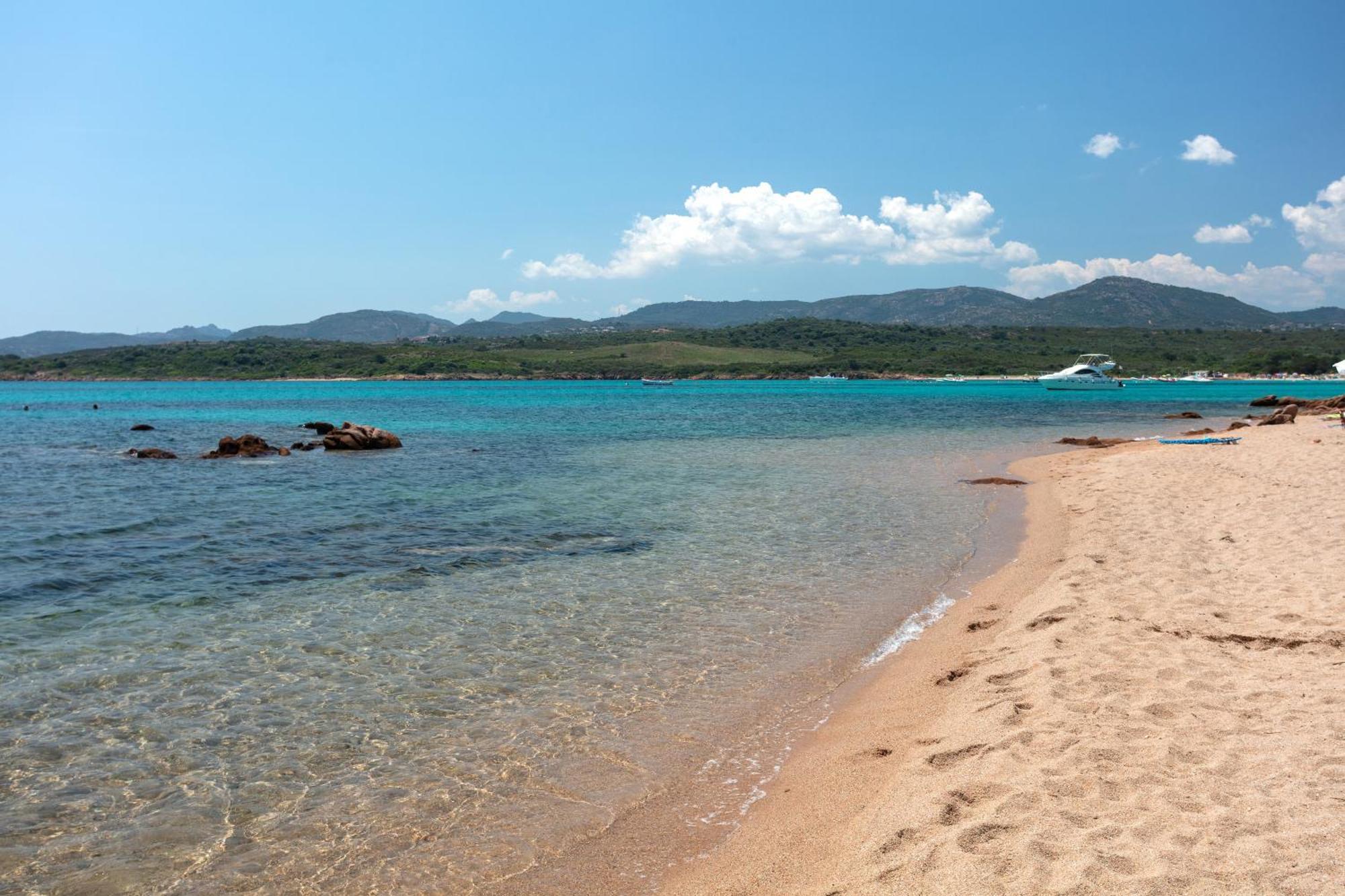 Baia Dorata Beach Apartment Porto Istana Esterno foto